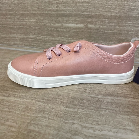 OSHKOSH NWT Girls Size 1 Pink White Slip-on Sneakers Wipe away tech "Brenda" - Picture 4 of 9